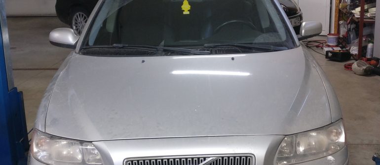 Volvo V70 2.4D EGR, DPF, Swirl skedžių programavimas, skydelio kalbos keitimas