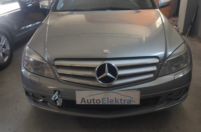 Mercedes Benz  C220D Vairo užrakto išjungimas EZS