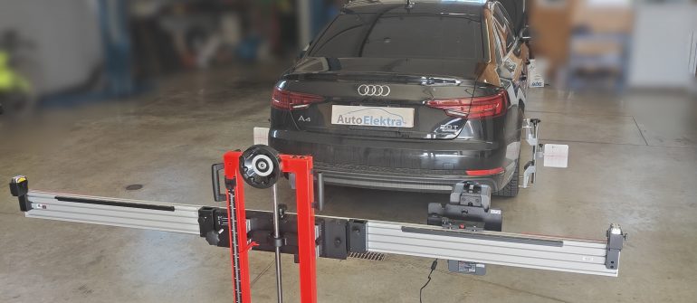 Audi A4 2.0TFSI Lane change assist ( Aklosios zonos ) kalibravimas