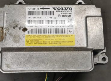 Volvo V60 SRS airbag modulio crash data programavimas