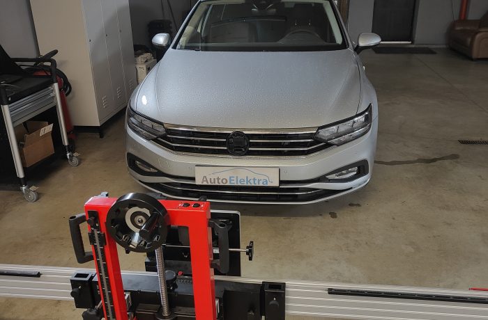 Volkswagen Passat ACC radaro kalibravimas