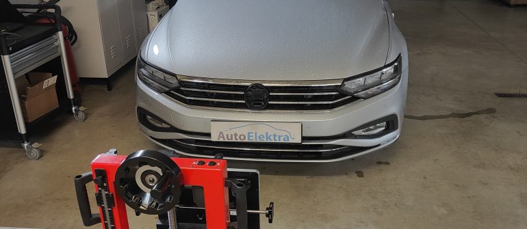Volkswagen Passat ACC radaro kalibravimas