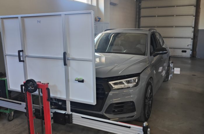 Audi SQ5 Priekinio stiklo kameros kalibravimas