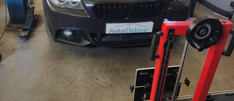 BMW F11 530D Acc radaro/distroniko kalibravimas