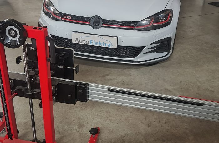 Volkswagen Golf ACC/Radaro kalibravimas