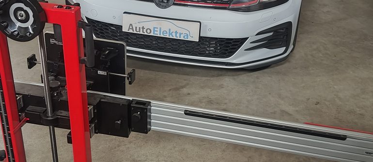 Volkswagen Golf ACC/Radaro kalibravimas