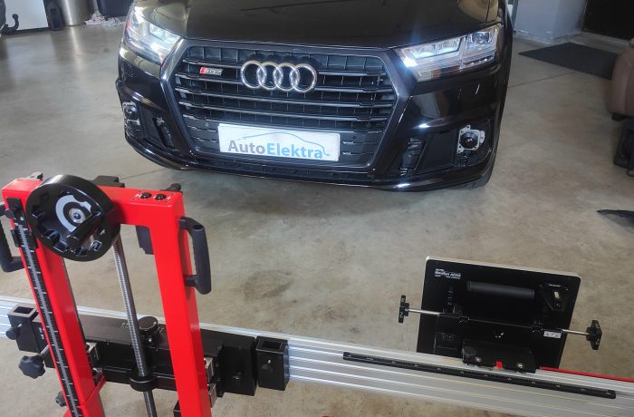 Audi Q7 ACC/Distroniko kalibravimas