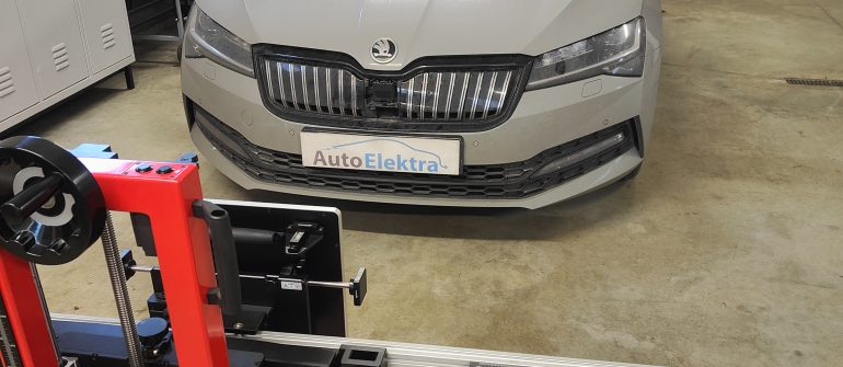 Skoda Superb Distroniko/Radaro kalibravimas