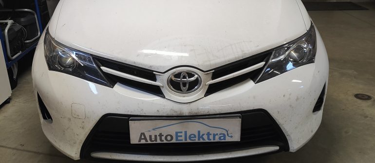 Toyota Auris Vairo padėties daviklio taisymas