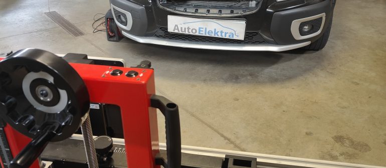 Volvo XC70 Radaro (Forward Sensing Module) kalibracija