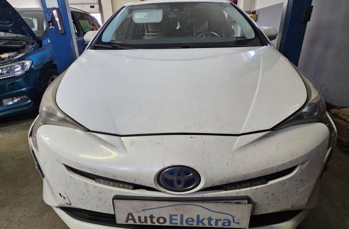 Toyota Prius 1.8 Aktyvių grotelių ( radiator blind, active grille shutter ) programavimas