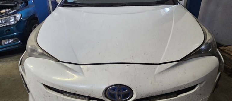 Toyota Prius 1.8 Aktyvių grotelių ( radiator blind, active grille shutter ) programavimas