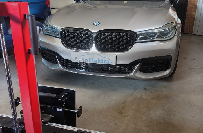 BMW 740D ACC distroniko kalibravimas